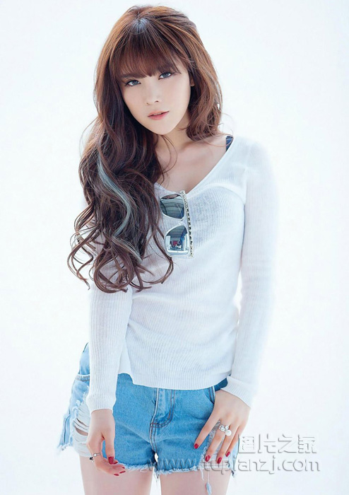 高考姐姐用嘴给我感谢 下面小嘴巴饿了 美女房东缠上我用嘴