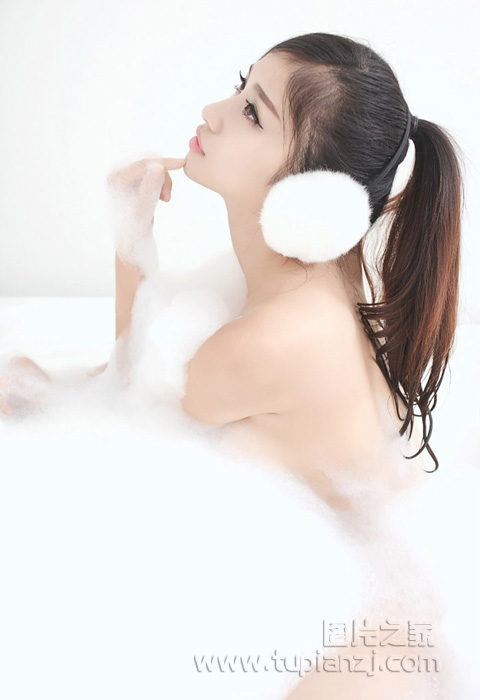 侠女春情许佳容 市长和他的美丽儿媳 一醉沉欢小妻太撩人