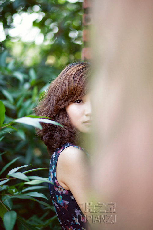 已婚女人想和你偷吃表现 有这5个“小动作” 暗示你可以上她了