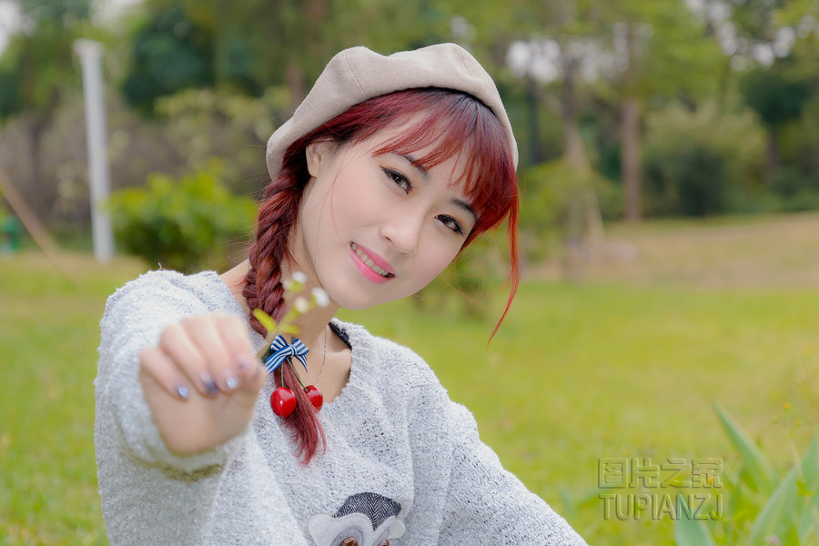 奴跪在主人胯下用嘴伺候|宝贝 我要用力了 你忍