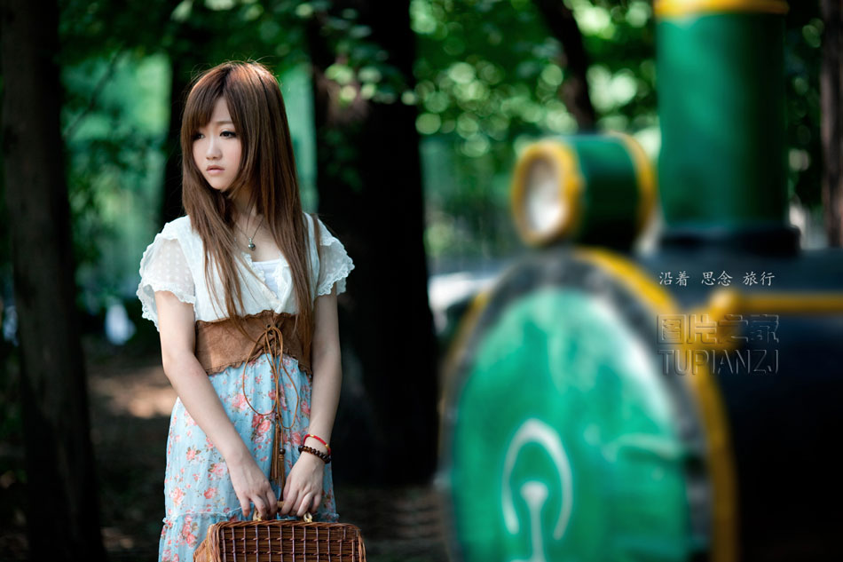 章厨房突然挺入 口述:狂欢过后 目睹在厨房他朋友从后面进入了她