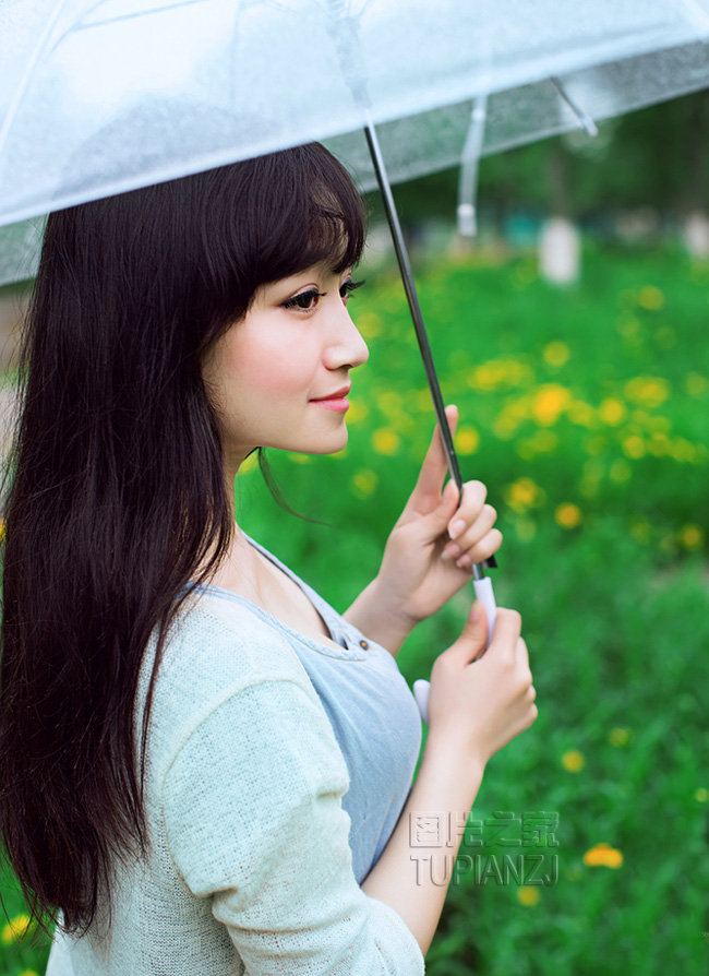 异地恋一见面就忍不住:卫生间外我跟王总