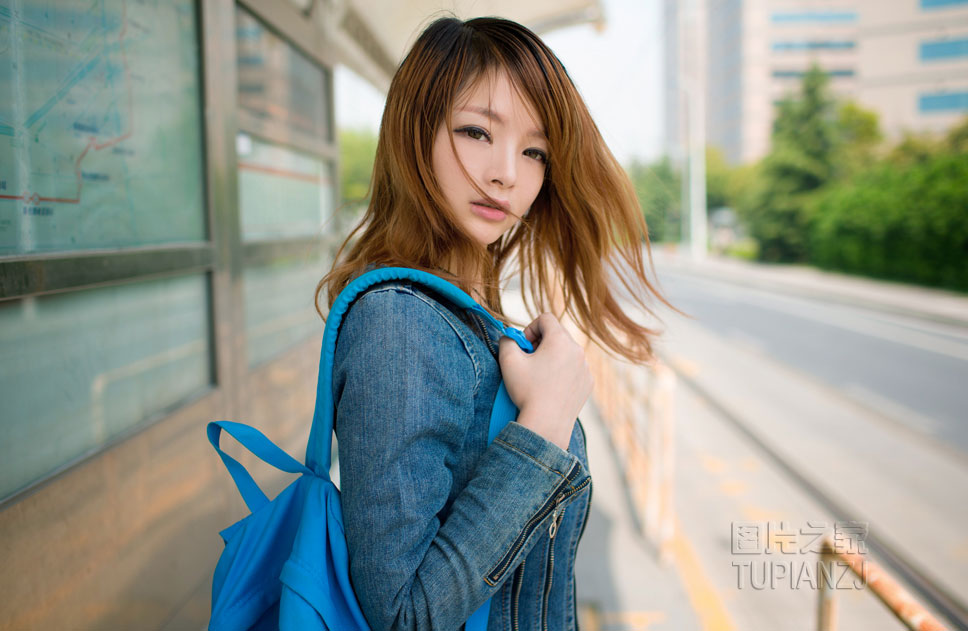 女人总是口是心非 一个女孩爱上你的六个表现 藏也藏不住的!