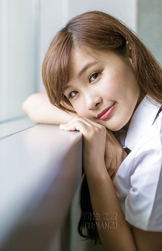 口述自己婆给别人玩经过 目睹妻子酒店红杏出墙 娇妻在别人胯下呻呤