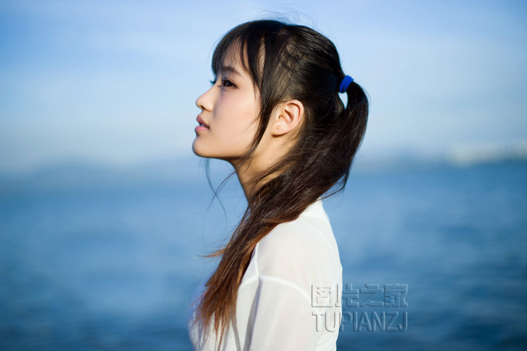 那晚我迷奸姐姐 是因为当时姐夫不出差我偷偷的迷奸姐姐