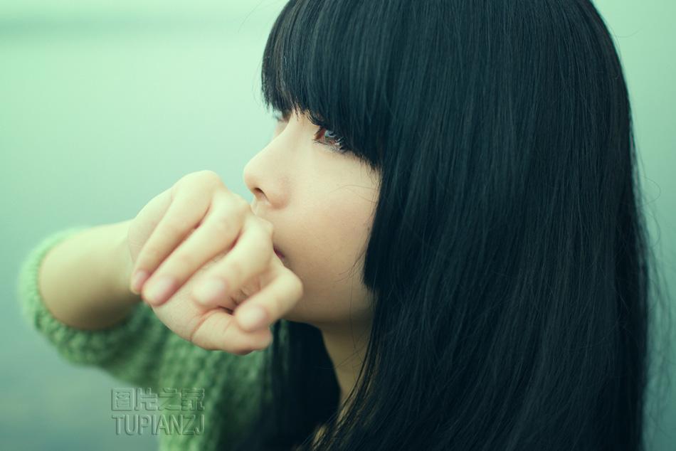 一个男人想你就硬说明什么 男人越是喜欢你越有这五个“生理反应”