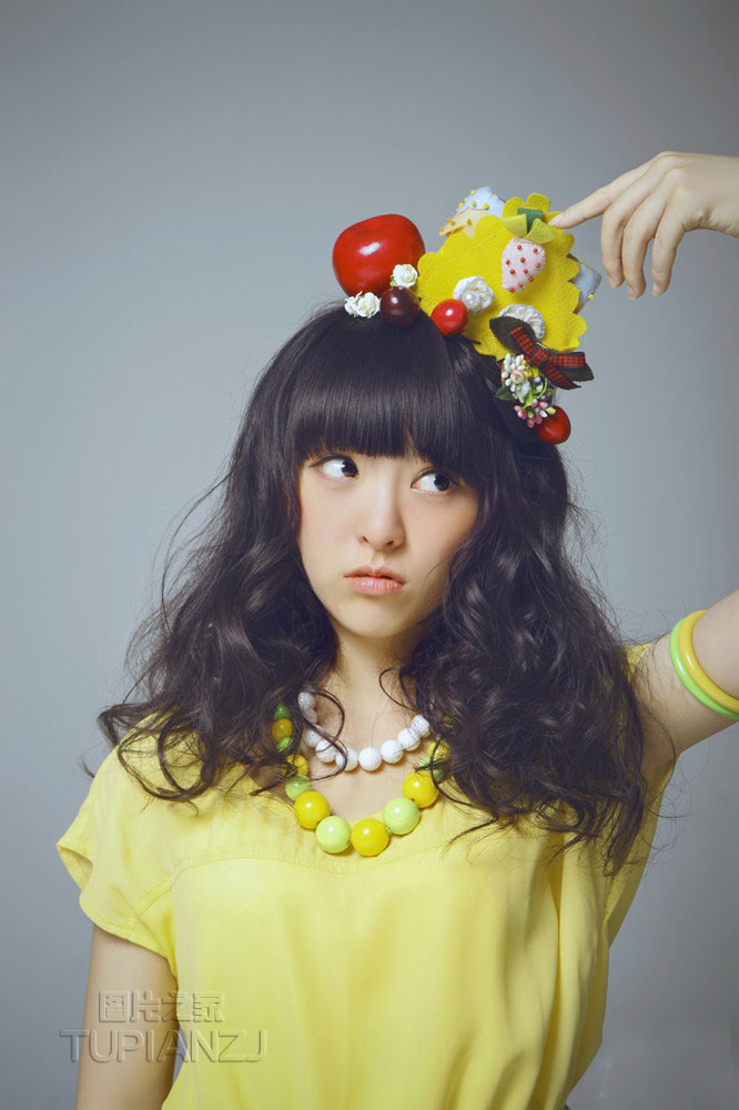 妻子别墅群交 妻子与群交经历 把腿张开多男一女