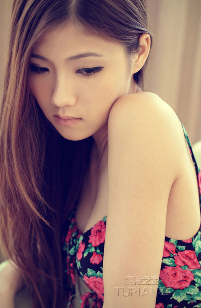 和男朋友啪啪的故事 我跟男朋友车震穿裙子