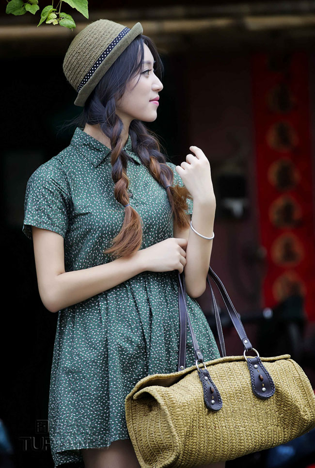 女18下面毛茸茸:异地恋见面了晚上睡一起