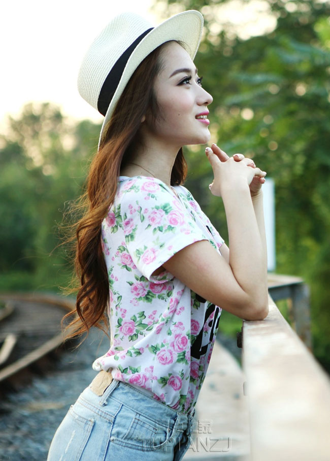 大泡浓精灌孕h:上面吃饭了下面也吃