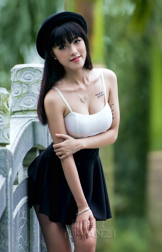 口述:目睹前妻出轨一幕 在床上承受着上司一次比一次更有力的冲撞