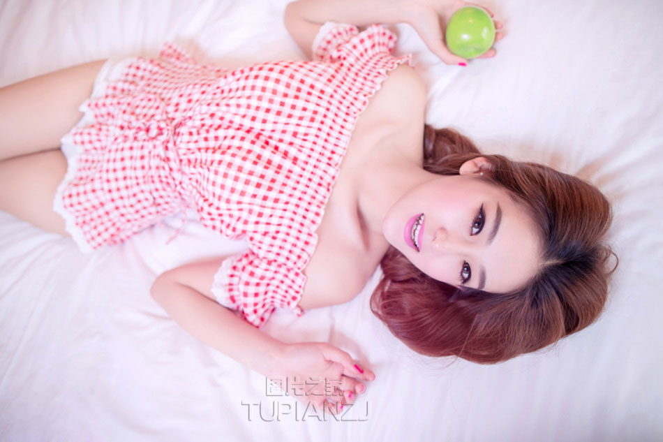 爸爸你慢点插痛太快了 爸爸慢点别太深了