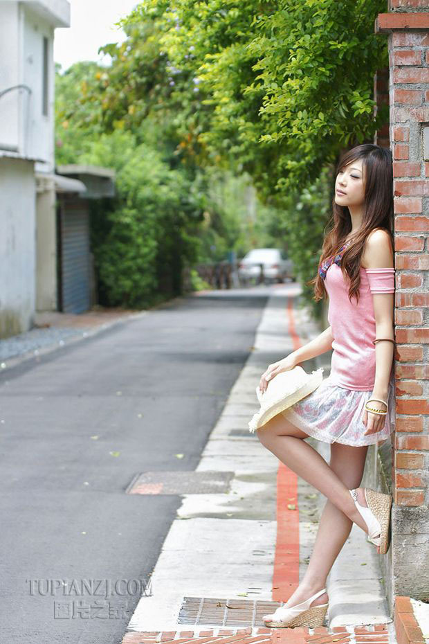 第一次玩交换好刺激 口述:朋友妻子好漂亮 交换配偶让我彻底征服她